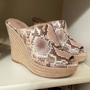Worn once sexy snake skin wedge.
